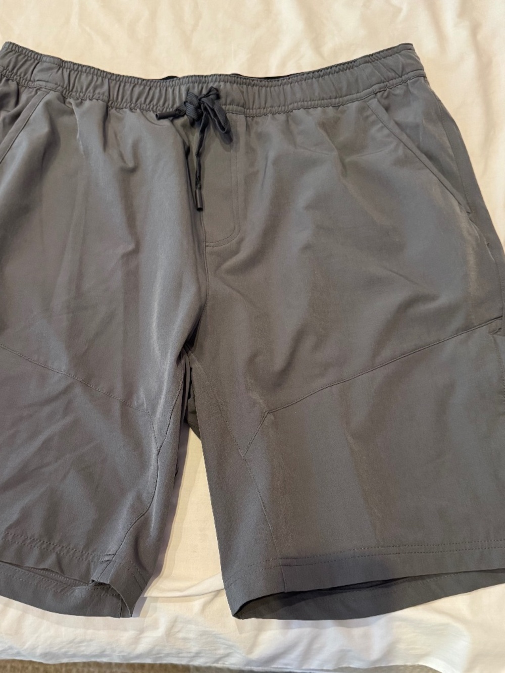 Men’s Gerry shorts, XXL, gray, excellent